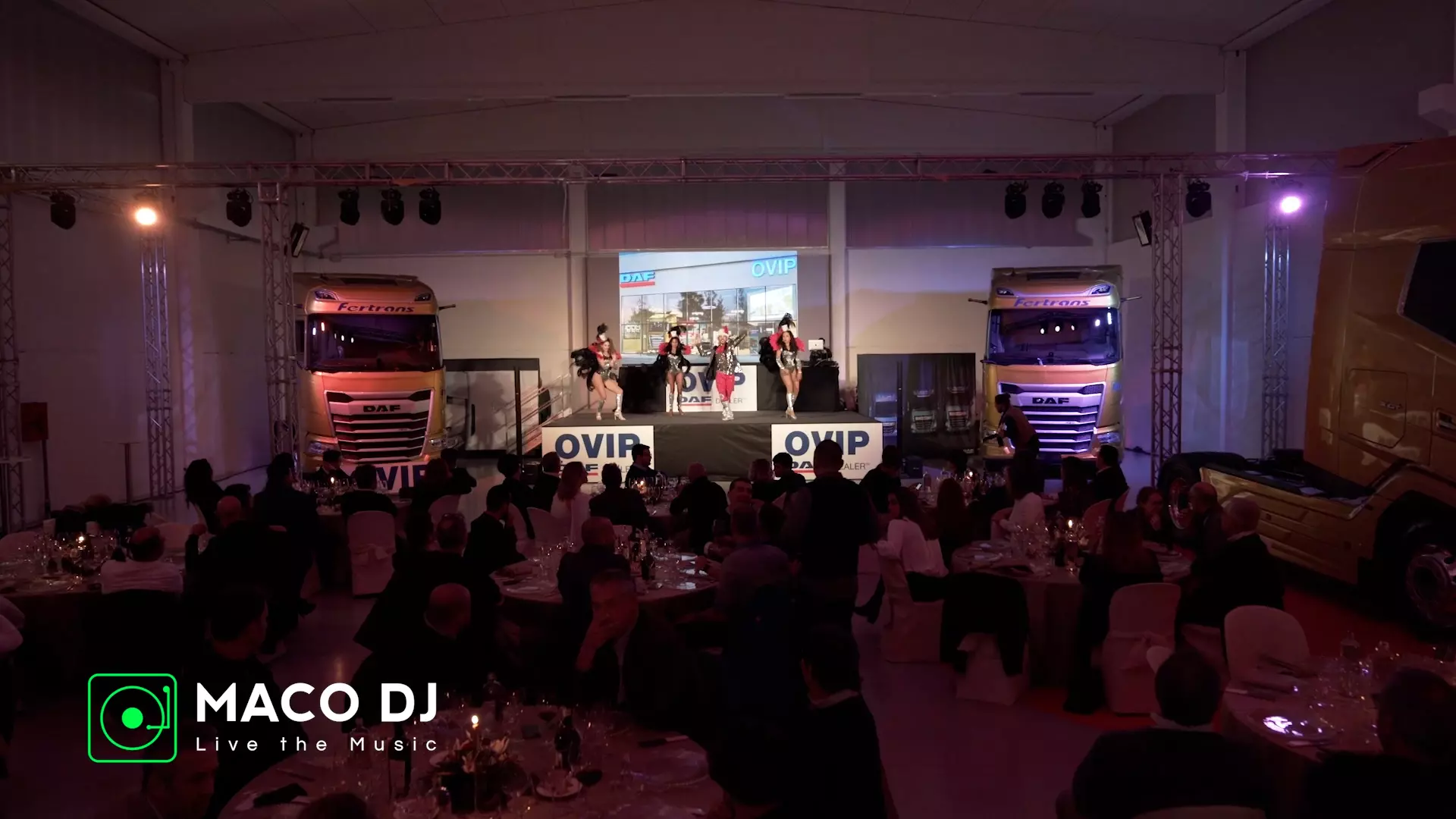 DJ per eventi aziendali - Atmosfera perfetta